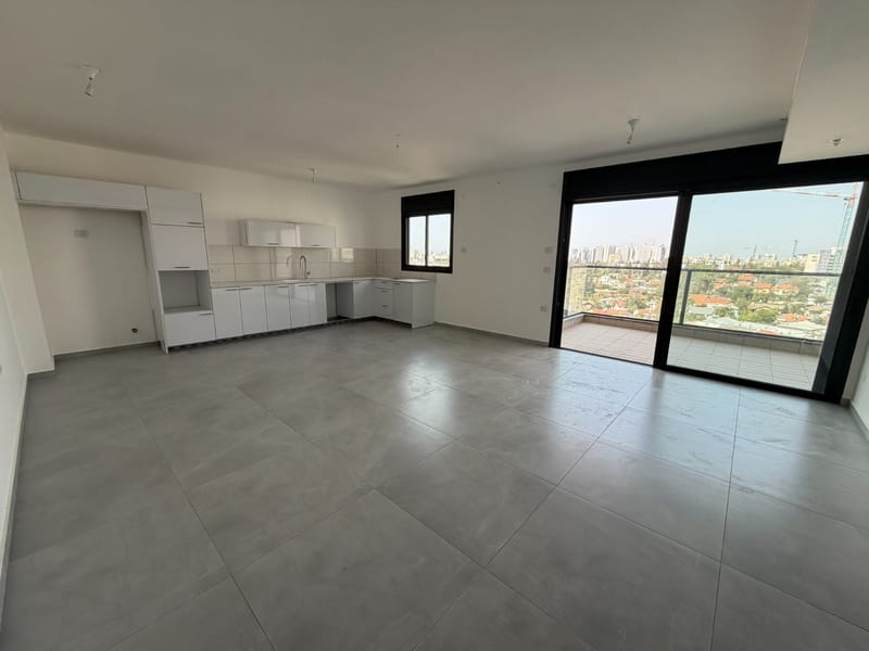 Photo from Facebook – 5 Rooms • ₪9,200, אחאב 3, Kiryat Ono Center, Kiryat Ono (1)