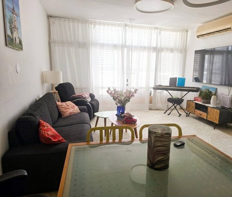 תמונה מפייסבוק – 4.5 חדרים • 5,300 ₪, רוטשילד, כצנלסון, ראשון לציון (1)