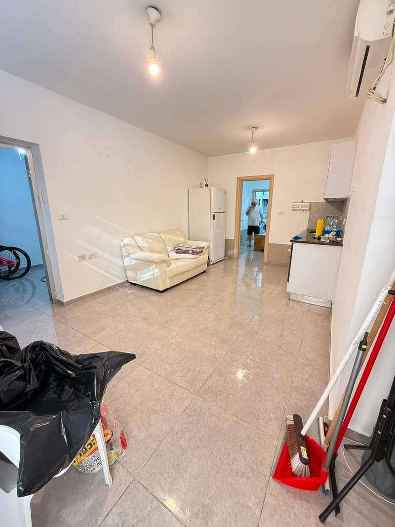 תמונה מפייסבוק – 2.5 חדרים • 3,200 ₪, קריית חתני פרס נובל, ראשון לציון (1)