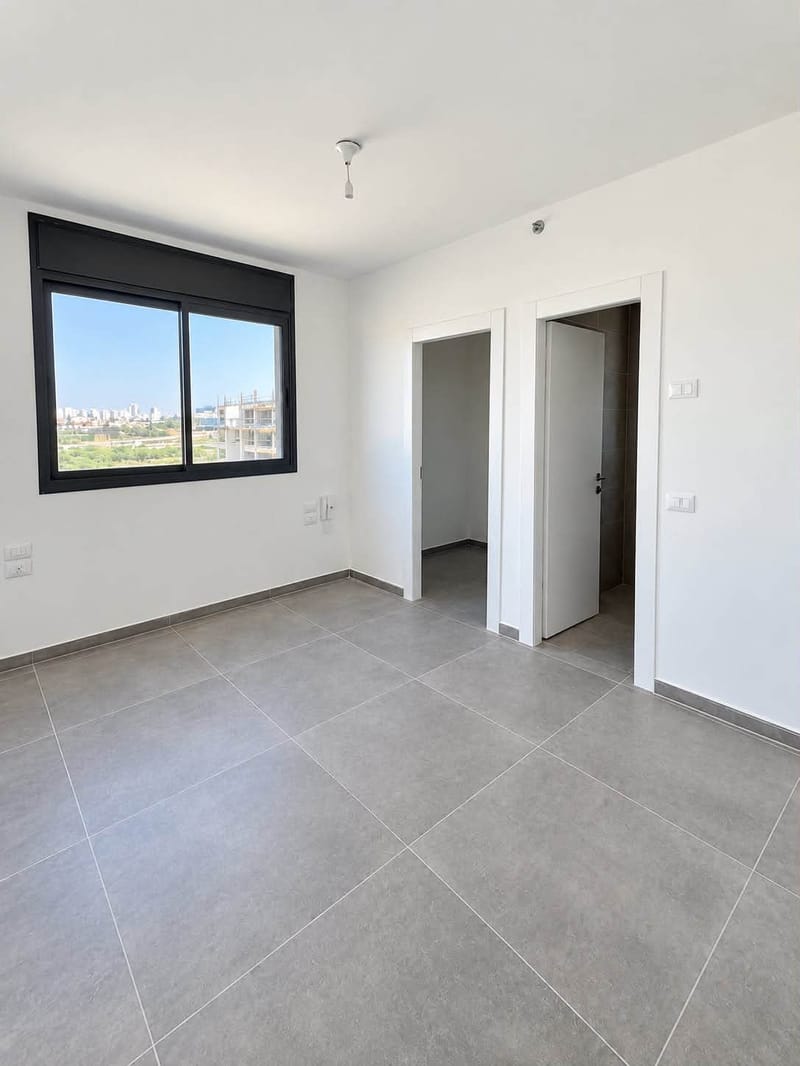תמונה מפייסבוק – 4 חדרים • 8,200 ₪, מתחם ה-1,000, ראשון לציון (1)