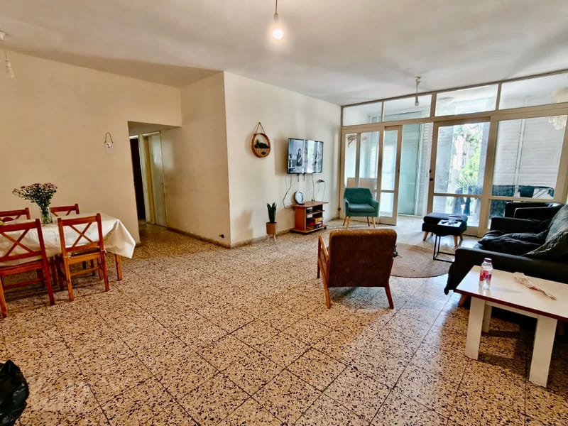 תמונה מיד2 – 5 חדרים • 2,550,000 ₪, פועלים א', כפר סבא (1)