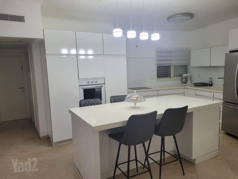 תמונה מיד2 – 5 חדרים • 5,500 ₪, שדרות יוהנה ז'בוטינסקי 4, נווה זאב, באר שבע (1)