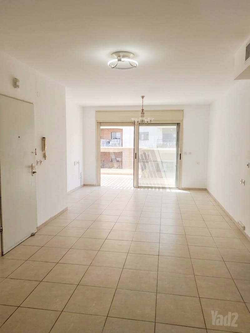 תמונה מיד2 – 4 חדרים • 5,500 ₪, סתוונית 2, גבעת הרקפות, קריית ביאליק (1)