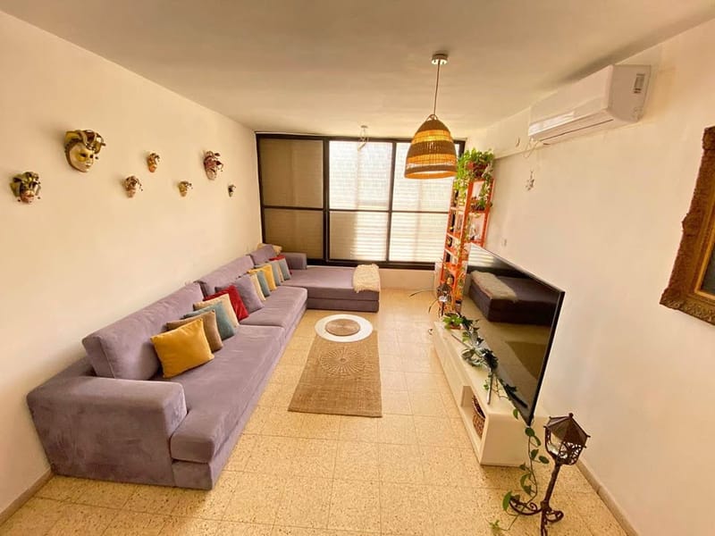 תמונה מפייסבוק – חדר בדירת שותפים • 2,300 ₪, מרכז העיר, רמת גן (1)