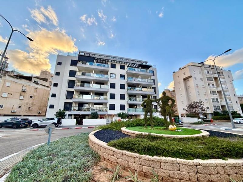 תמונה מפייסבוק – 3 חדרים • 1,790,000 ₪, זנגביל 43, נאות שקד, נתניה (1)