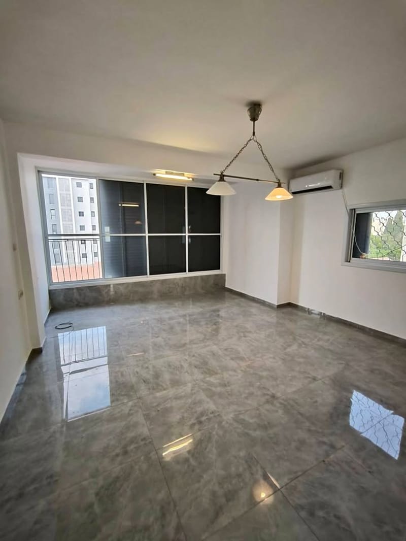 תמונה מפייסבוק – 2.5 חדרים • 1,740,000 ₪, עמידר, בת ים (1)