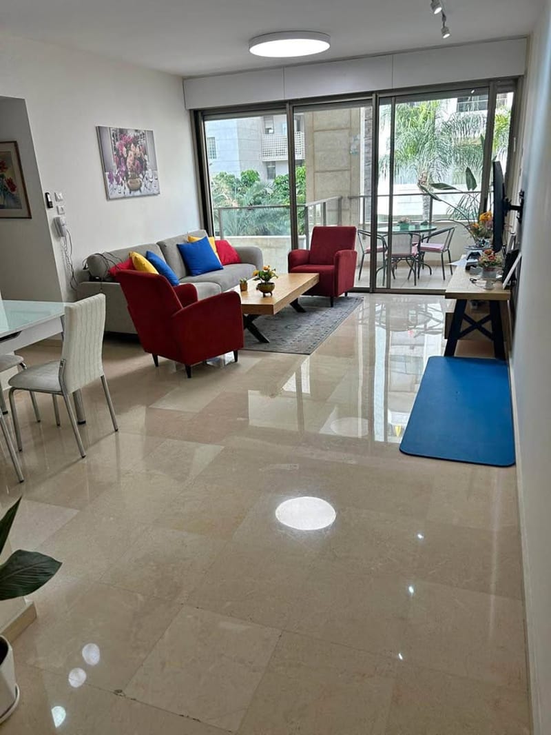 תמונה מפייסבוק – 3 חדרים • 8,700 ₪, המשתלה, תל אביב (1)