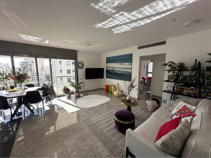 4 חדרים • 13,500 ₪ - Image 1