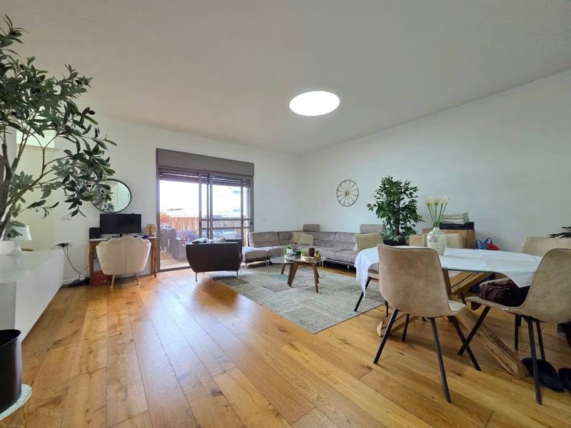 4 חדרים • 9,000 ₪ - Image 1