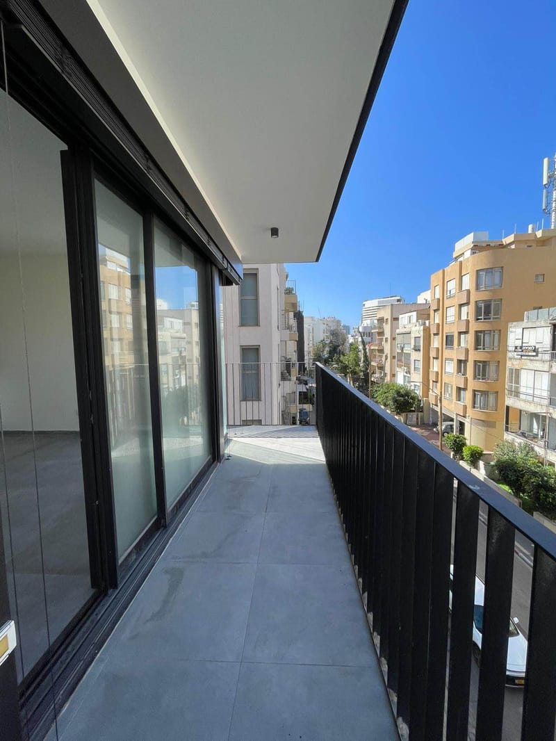 4 Rooms • ₪15,000/mo - Image 2