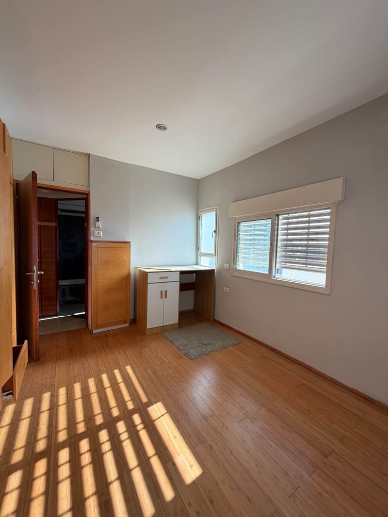 2.5 Rooms • ₪9,900/mo - Image 5