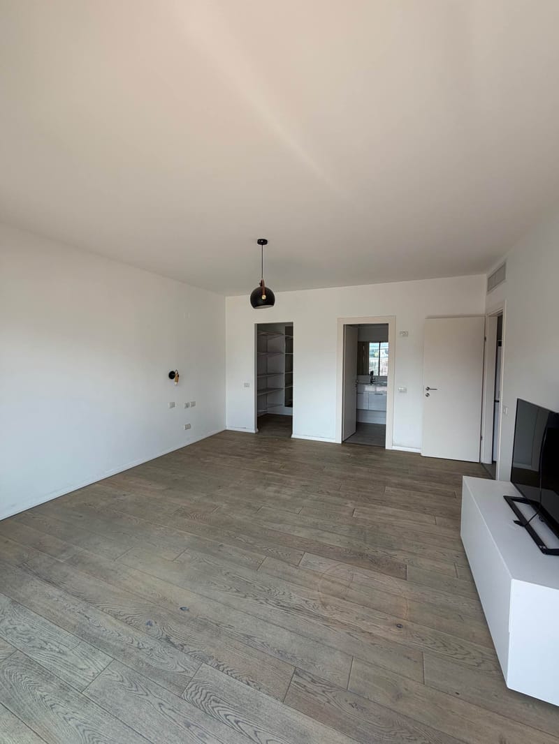 4 Rooms • ₪20,000 - Image 2