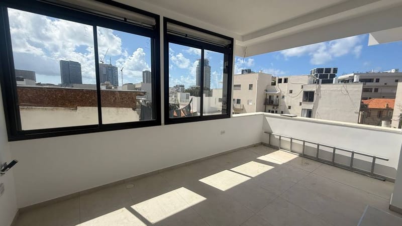 סטודיו • 5,200 ₪ - Image 1