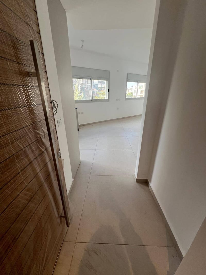 4 Rooms • ₪12,500 - Image 2