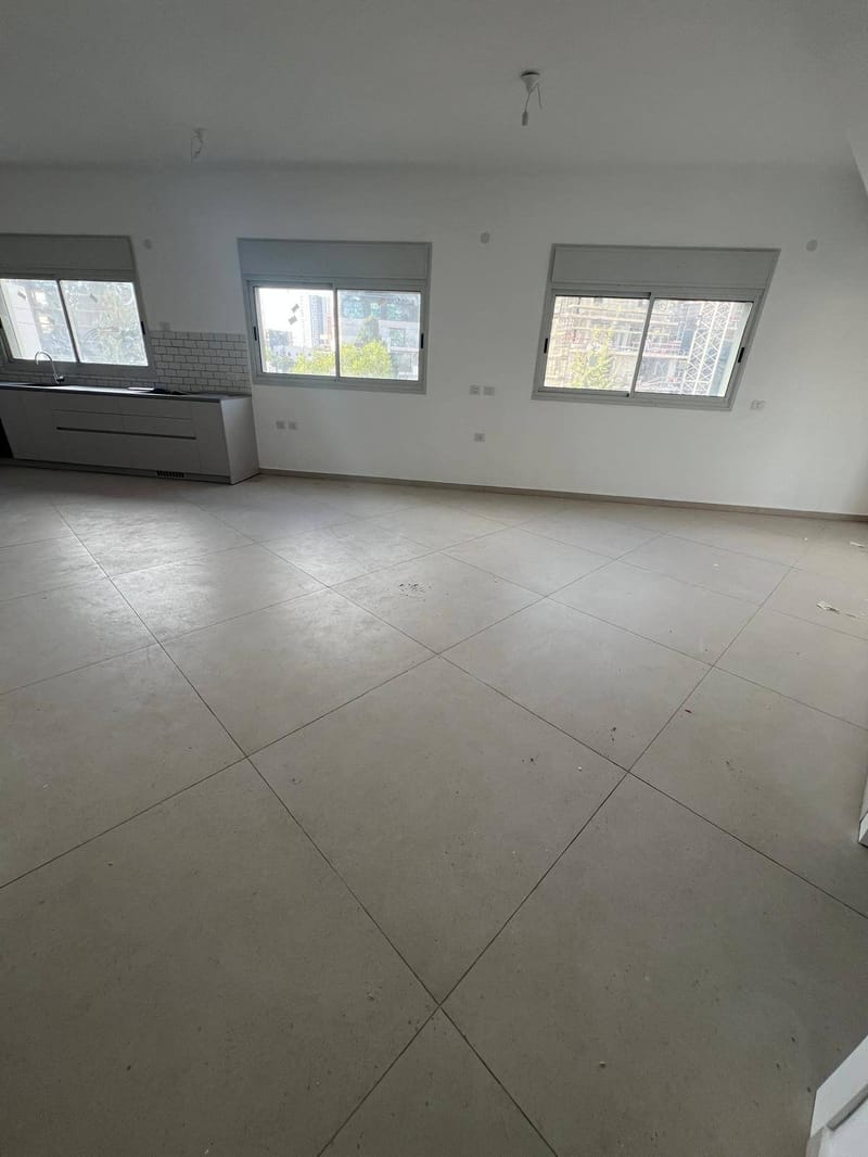 4 Rooms • ₪12,500 - Image 3