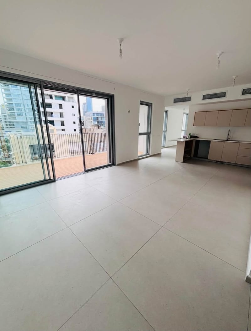 תמונה מפייסבוק – 4 חדרים • 17,500 ₪, משה שרת, הצפון החדש - סביבת כיכר המדינה, תל אביב (1)