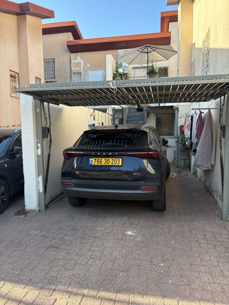 Photo from Facebook – 2.5 Rooms • ₪5,600, Rom 2000, Ra'anana (1)
