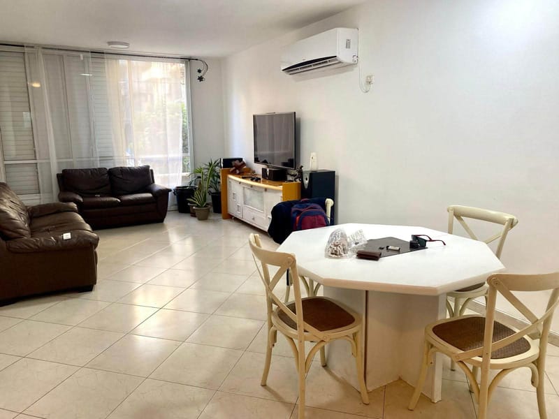 תמונה מפייסבוק – 4 חדרים • 4,300 ₪, אחד העם 1, לסטר, רעננה (1)