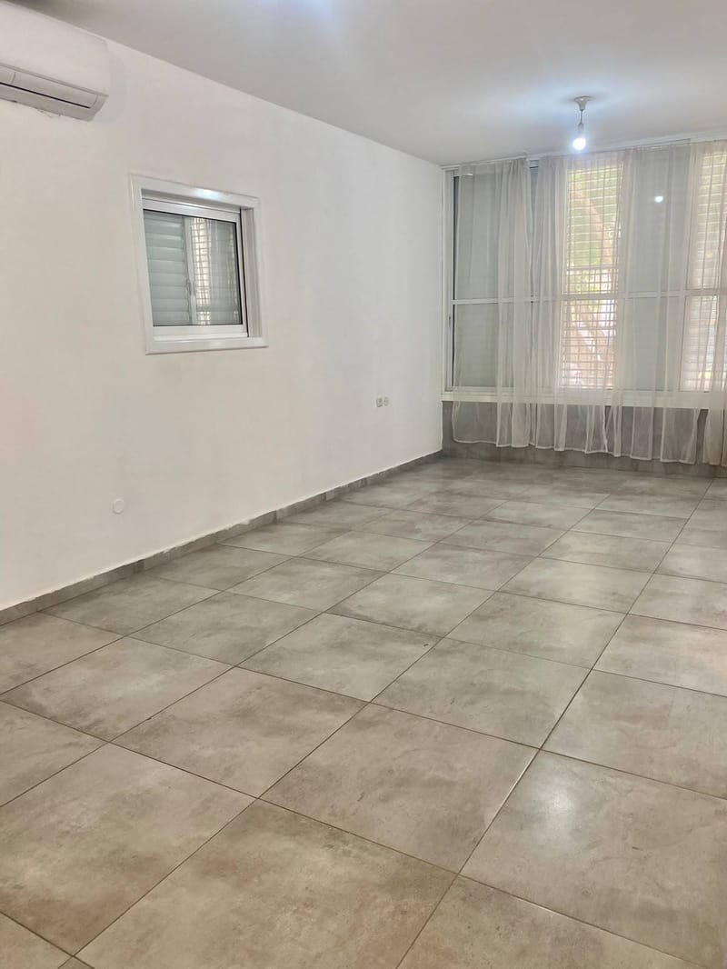 Photo from Facebook – 4 Rooms • ₪5,800, קטרוני 23, Hadar Ganim, Petah Tikva (1)