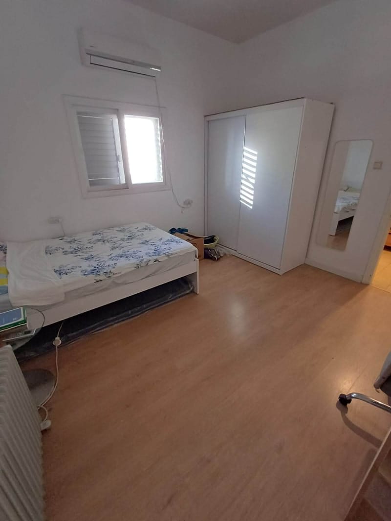 Фото с Facebook – Комната в общей квартире • 3,500 ₪, ליד מכללת אפקה, Адар Йосеф, Тель-Авив (1)
