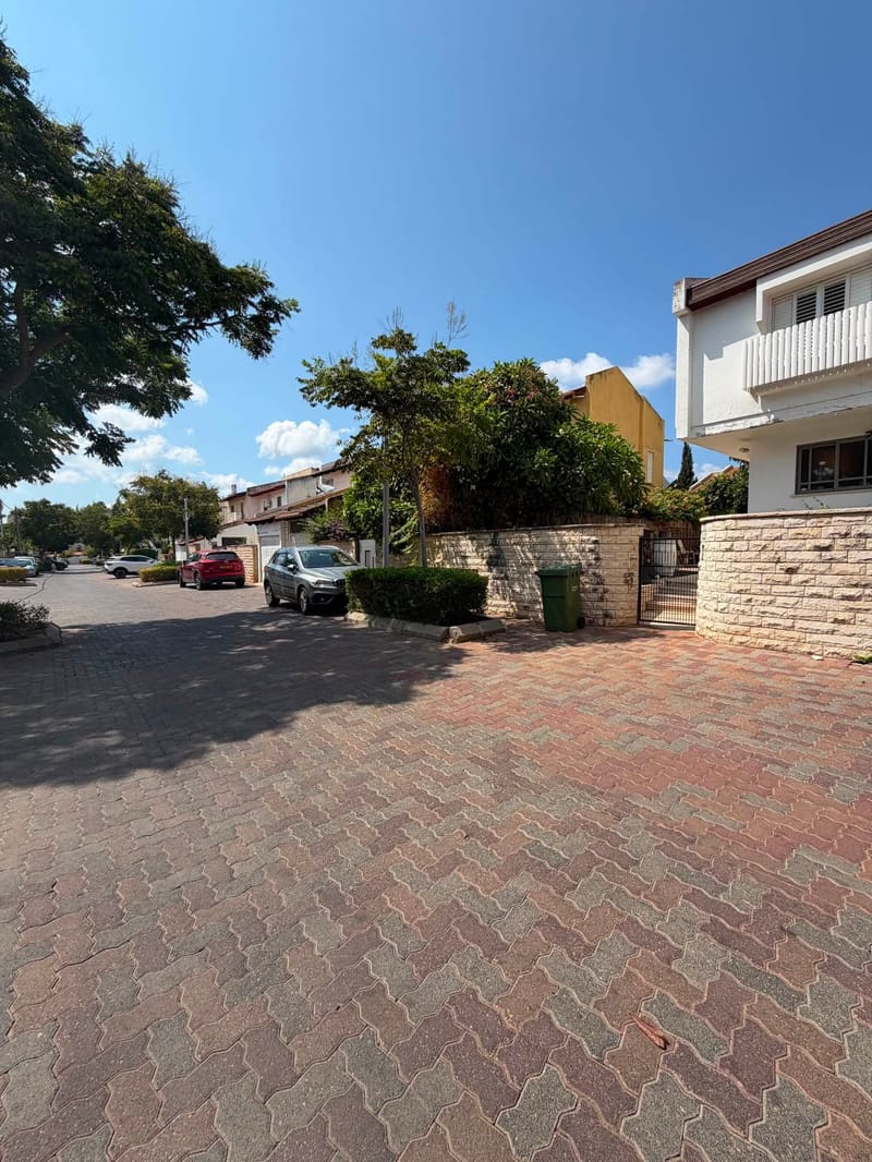 תמונה מפייסבוק – 4 חדרים • 6,250,000 ₪, הפארק, כפר סבא (1)
