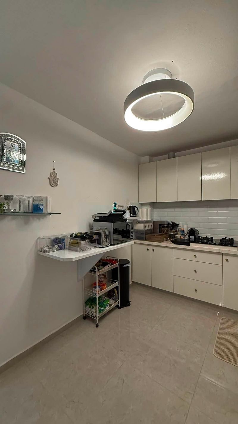Фото с Facebook – 3 Комнаты • 5,500 ₪, Кирьят Алон, Петах-Тиква (1)