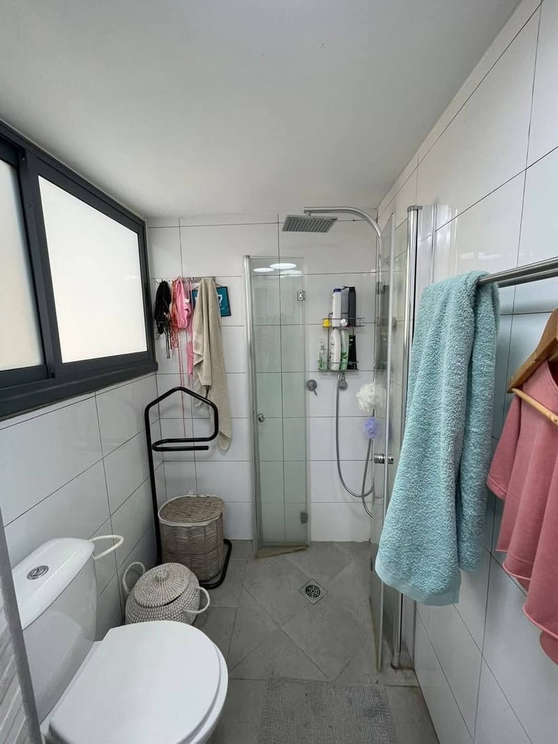 Room in a shared apartment • ₪4,000/mo - Image 4