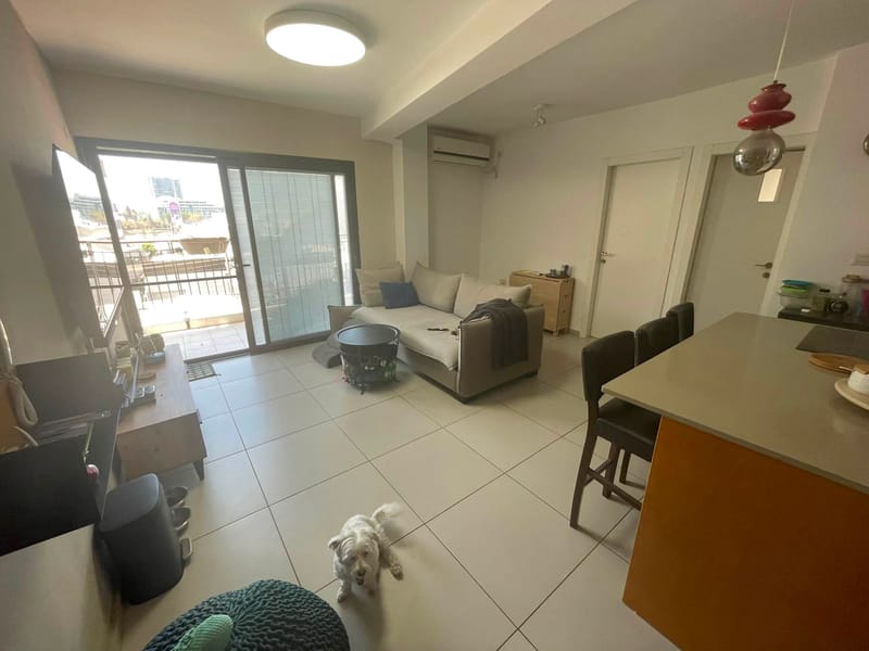 תמונה מפייסבוק – חדר בדירת שותפים • 4,000 ₪, מונטיפיורי, תל אביב (1)