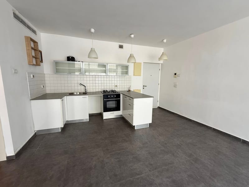 2 חדרים • 6,500 ₪ - Image 2