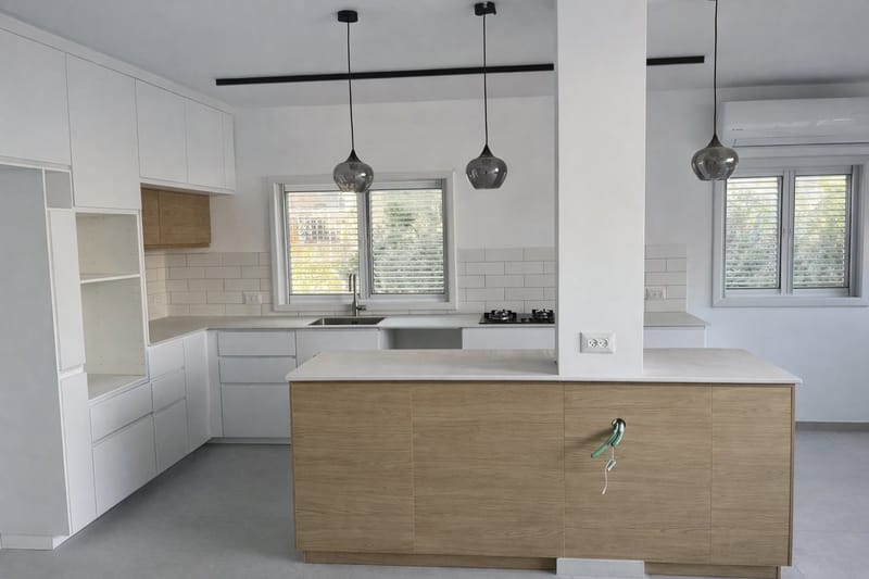 4 Rooms • ₪10,500 - Image 2