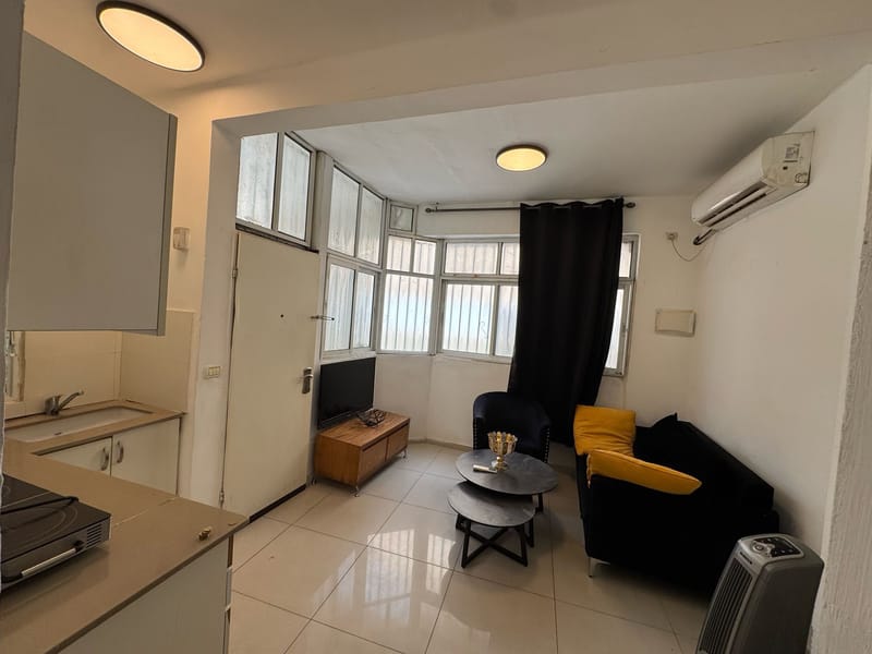 2 חדרים • 4,000 ₪ - Image 3