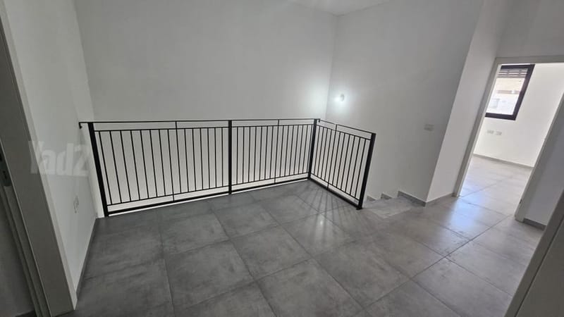 Фото с Facebook – 8 Комнаты • 25,000 ₪, Кирьят Вейцман, Раанана (1)