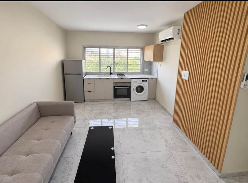 Фото с Facebook – Студия • 2,600 ₪, רחבת הרב עוזיאל, Шхуна Юд-Алеф, Беэр-Шева (1)