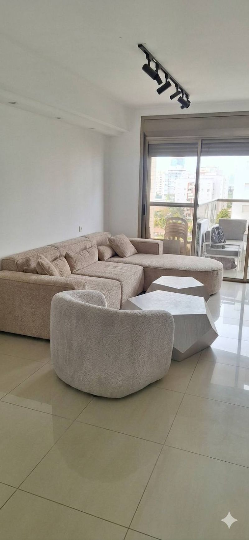 תמונה מפייסבוק – 4 חדרים • 7,500 ₪, אונטרמן, נאות שקמה, ראשון לציון (1)