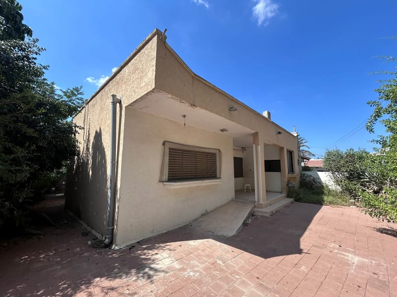 תמונה מפייסבוק – 4 חדרים • 8,000 ₪, נווה נאמן, הוד השרון (1)
