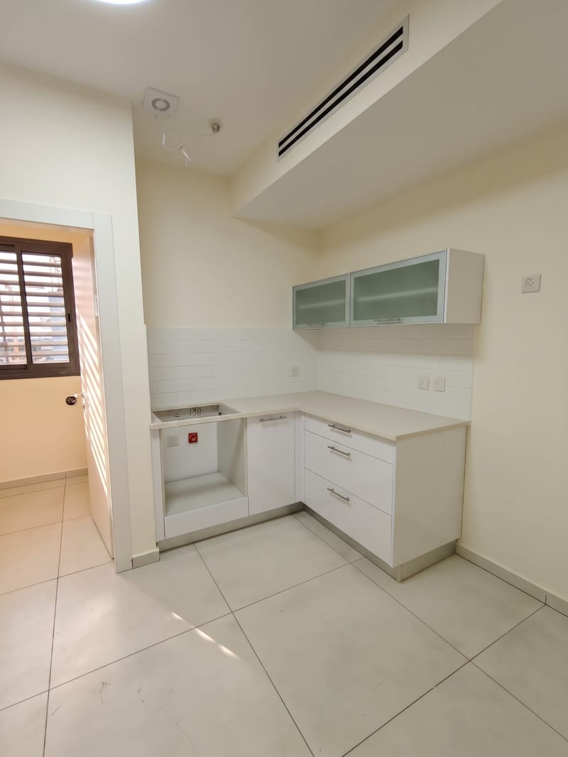 תמונה מפייסבוק – 3 חדרים • 9,400 ₪, גליל ים (מתחם הכוכבים), הרצליה (1)