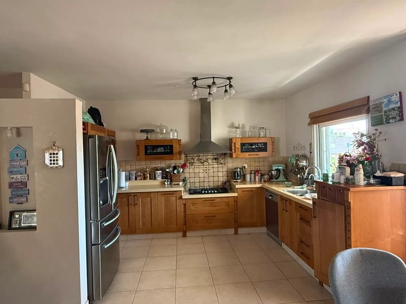 Фото с Facebook – 5 Комнаты • 12,500 ₪, Кирьят Вейцман, Раанана (1)