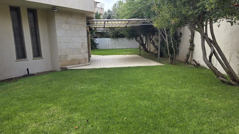 תמונה מפייסבוק – 6 חדרים • 30,000 ₪, נילי, הרצליה פיתוח, הרצליה (1)