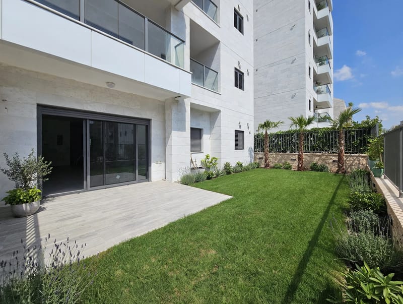 Photo from Facebook – 5 Rooms • ₪13,800, HaShchuna HaYeruka, Kfar Saba