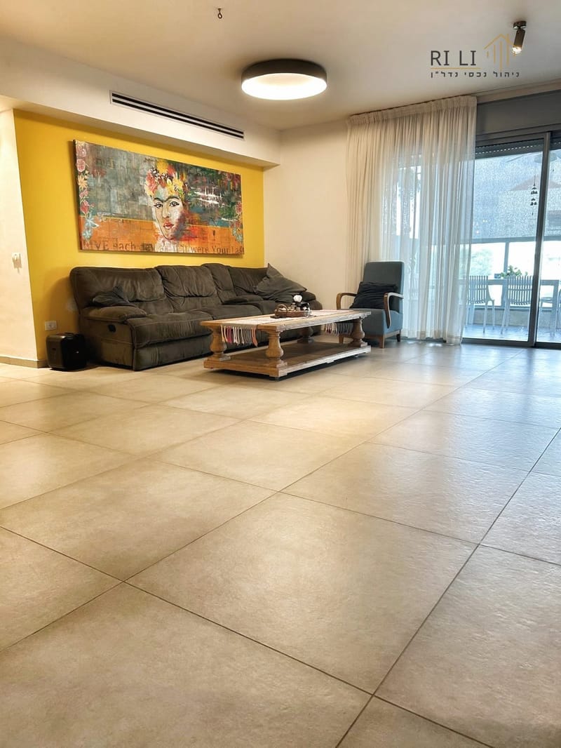 תמונה מפייסבוק – 5 חדרים • 4,590,000 ₪, נאות עוזי, רעננה (1)