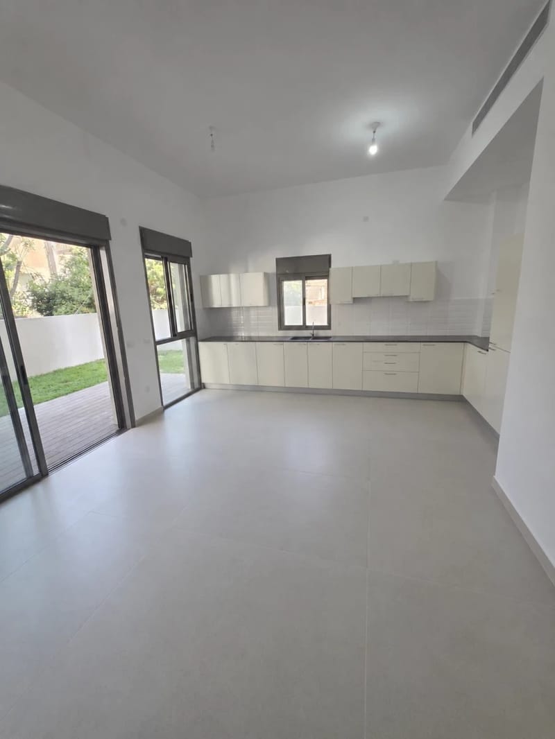 Photo from Facebook – 3 Rooms • ₪9,500, הרצל, HaGvul - Rotshlid, Bat Yam (1)