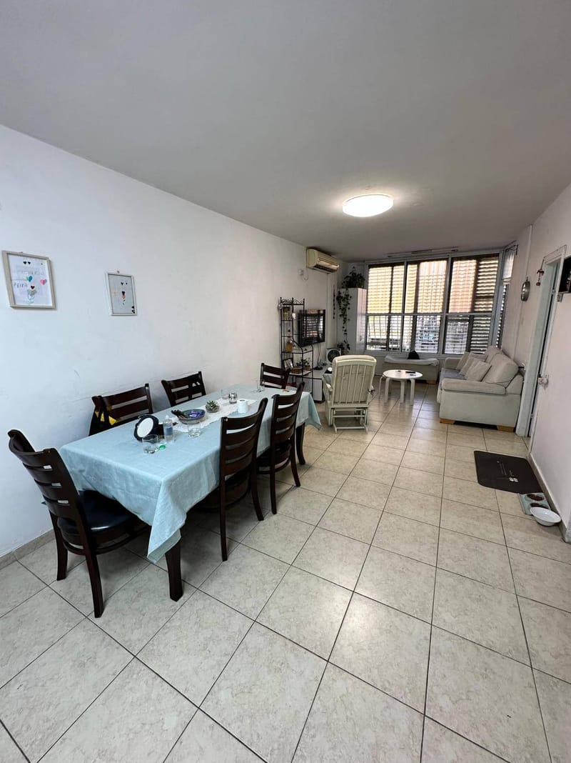 Photo from Facebook – 2.5 Rooms • ₪4,550, ישראל בן ציון, Southwest Neighborhood - Old, Bat Yam (1)