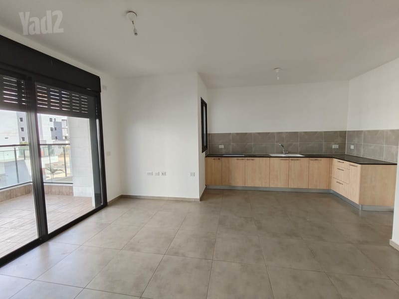 תמונה מיד2 – 3 חדרים • 6,500 ₪, אלי ויזל 12, C שכונה, ראש העין (1)