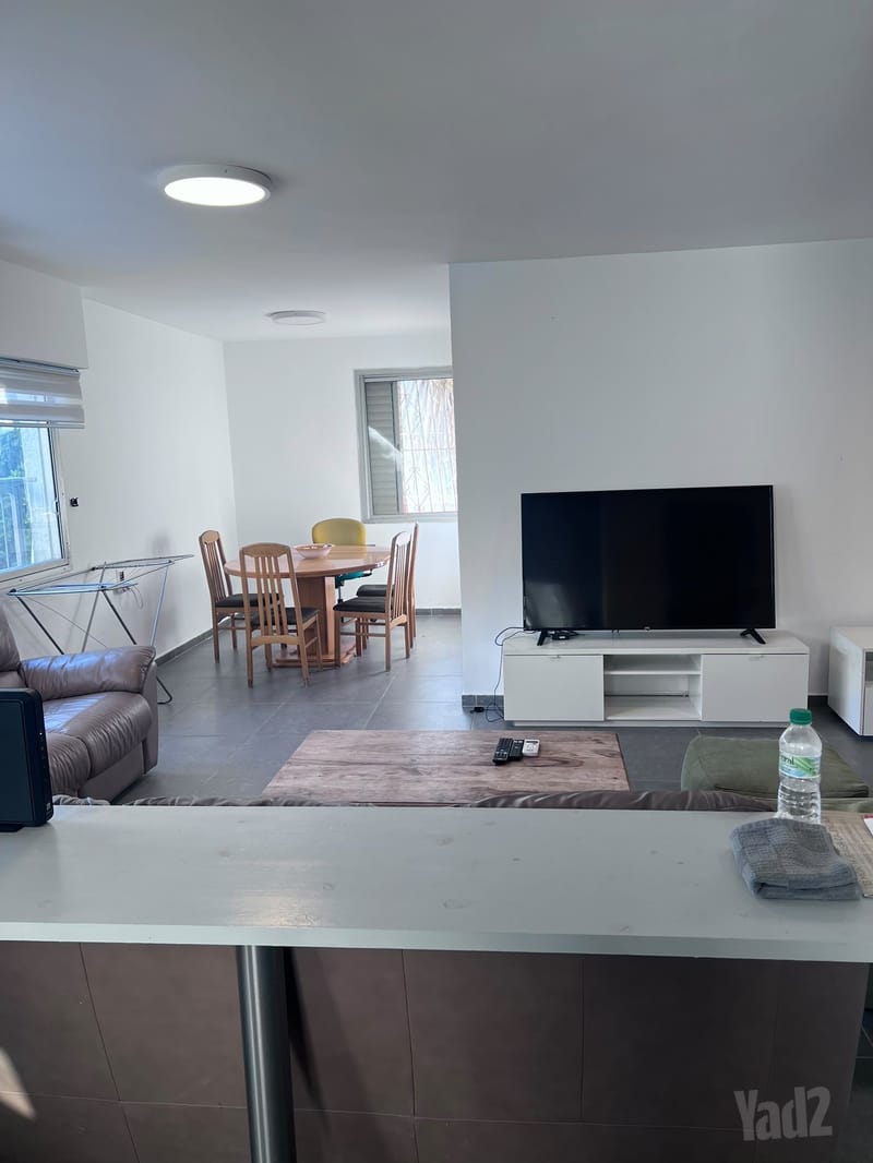 תמונה מיד2 – 4 חדרים • 6,500 ₪, רחבת אילן 12, רמת אילן, גבעת שמואל (1)