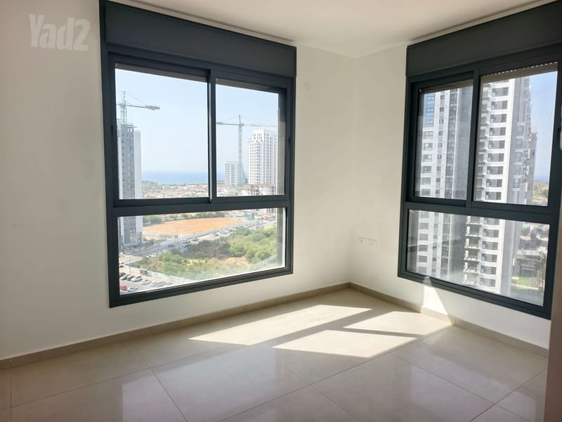 Photo from Yad2 – 5 Rooms • ₪9,000, יפה ירקוני 9, New South Neighborhood, Bat Yam (1)