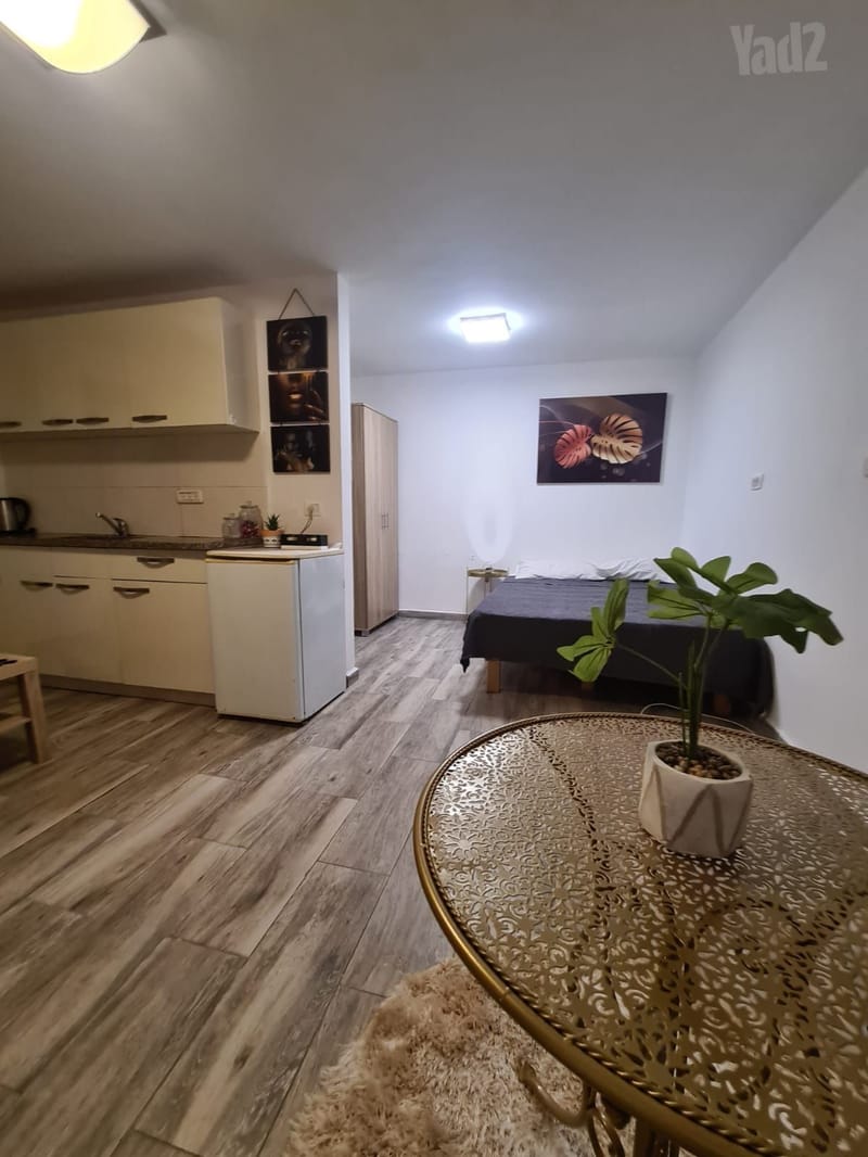 Photo from Yad2 – Room and a half • ₪2,200, הרופא זלוצ'יסטי 50, Ahuza, Haifa (1)