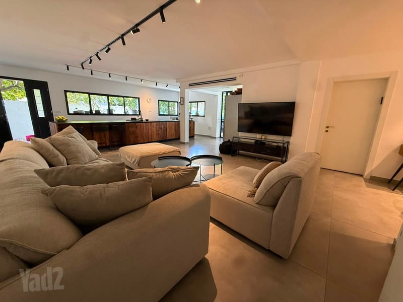 Photo from Yad2 – 4 Rooms • ₪12,500, שיפר, Mifda Ezrahi, Holon (1)