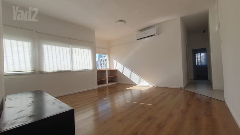 תמונה מיד2 – 4 חדרים • 6,400 ₪, הדגנים 12, גבעת רמב"ם, גבעתיים (1)