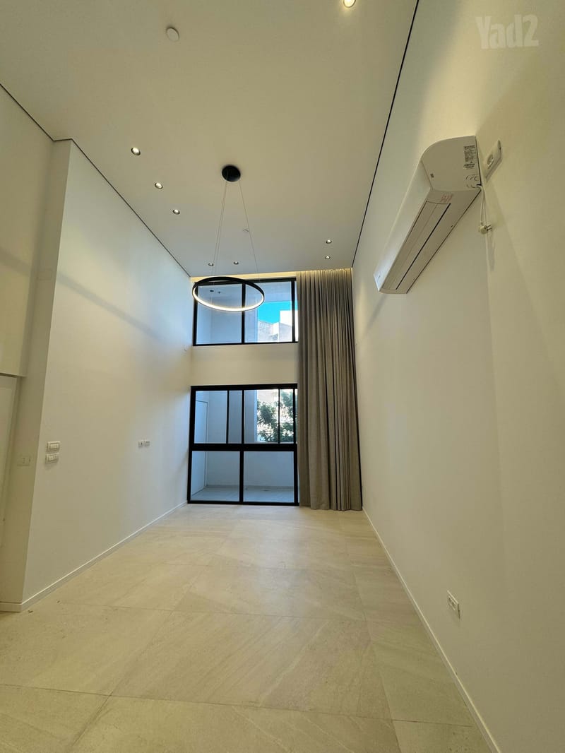 תמונה מיד2 – 5 חדרים • 6,600 ₪, נתיב חן 61, נווה שאנן, חיפה (1)