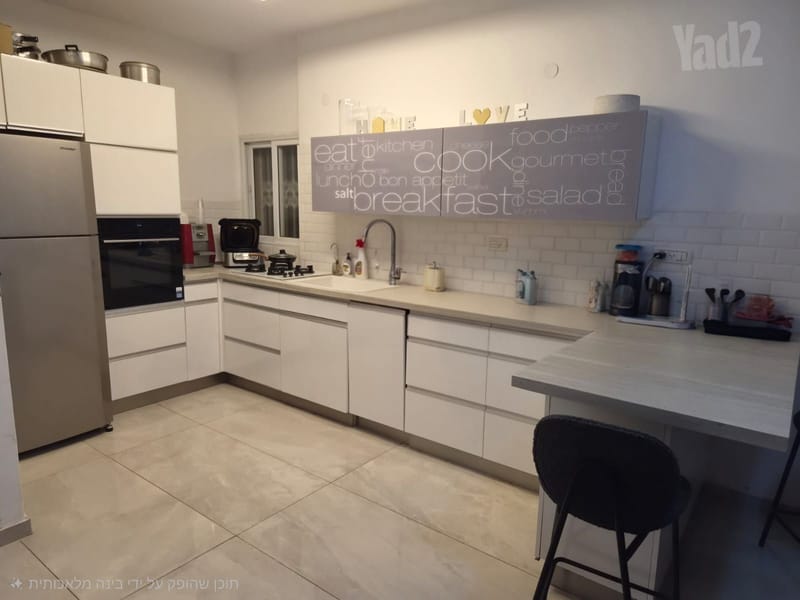 תמונה מיד2 – 4 חדרים • 6,700 ₪, הרב קוקיס 16, עצמאות - יוספטל, בת ים (1)